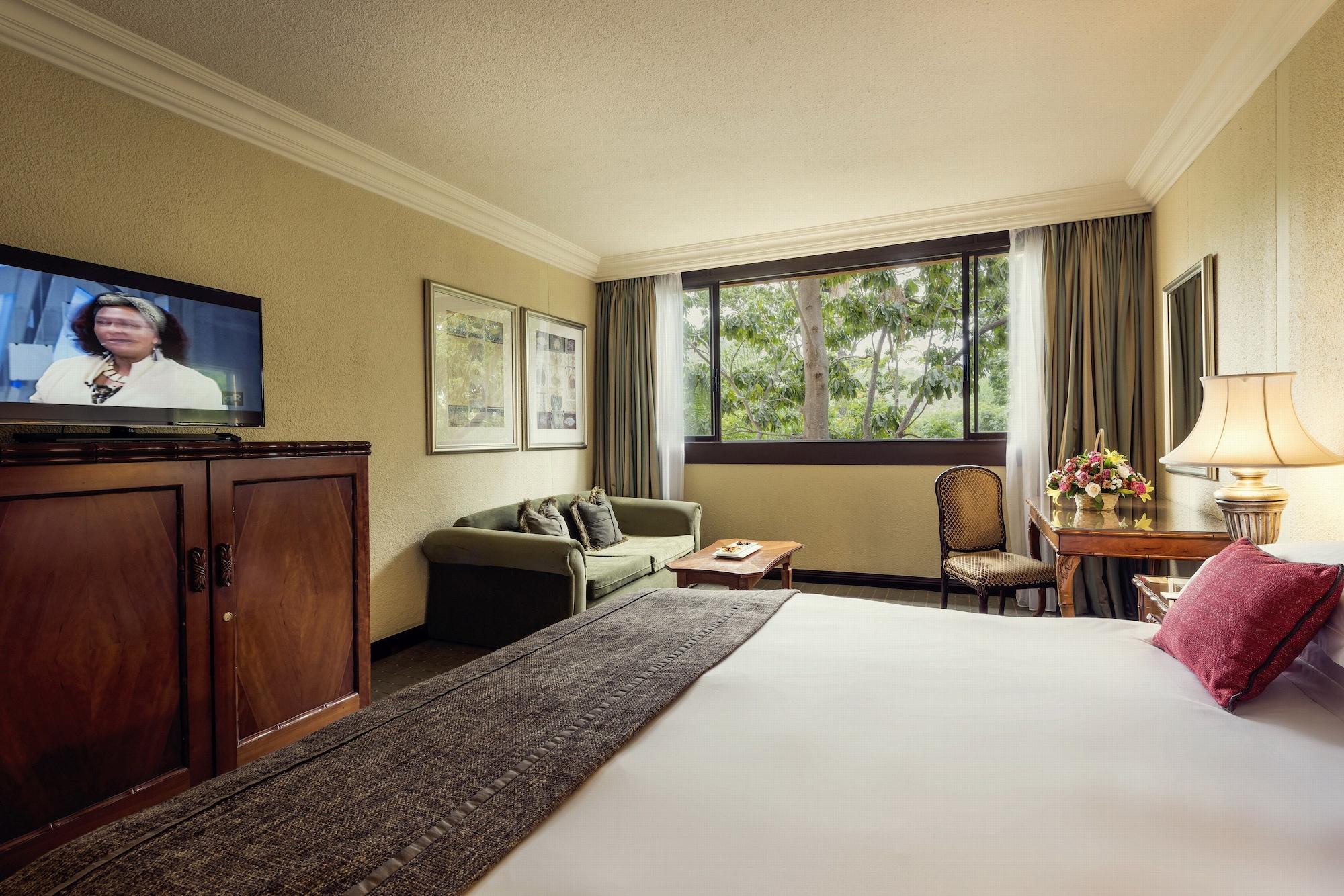 The Cascades Hotel At Sun City Resort Экстерьер фото